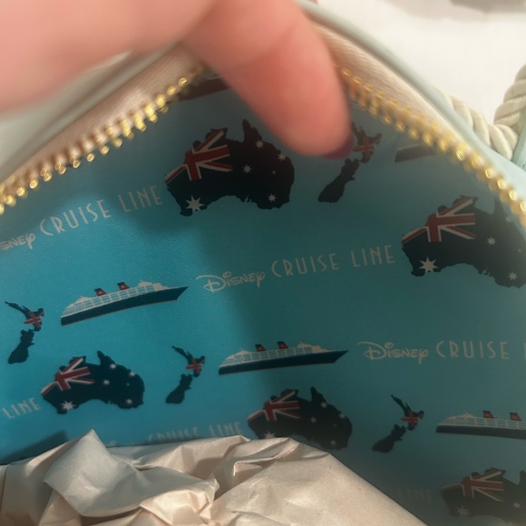 (NWT) Exclusive Disney Cruise Line Loungefly crossbody bag (DISCONTINUED) - Picture 5 of 8